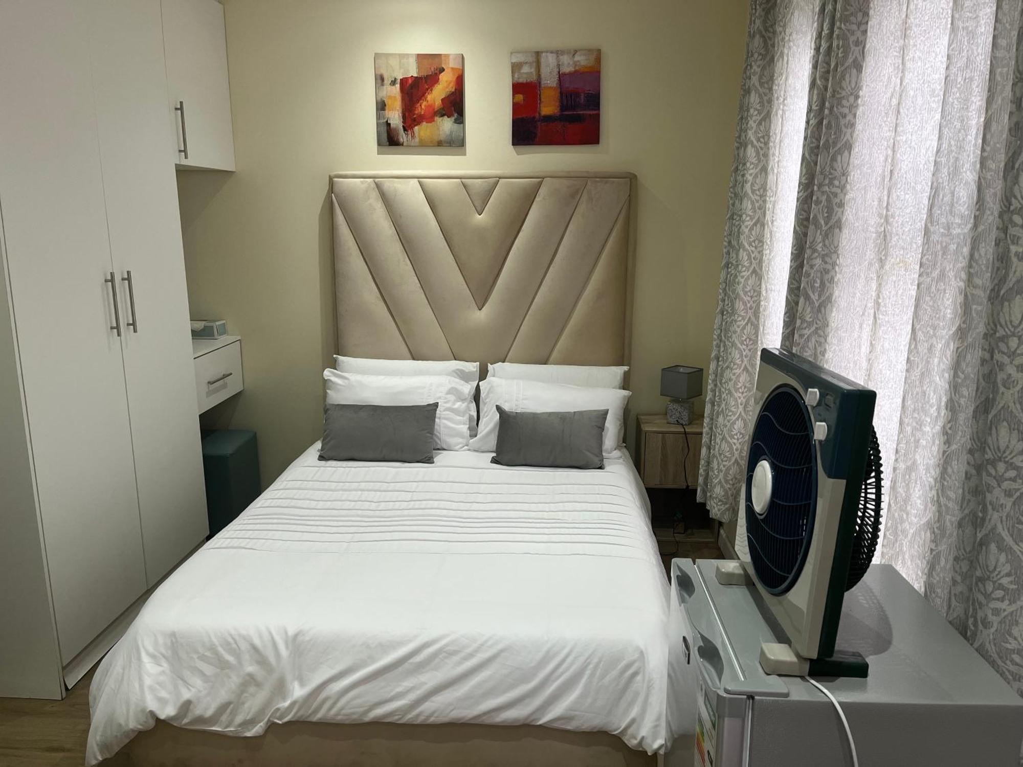 The Benjamin Accomodation Edenvale Exterior foto