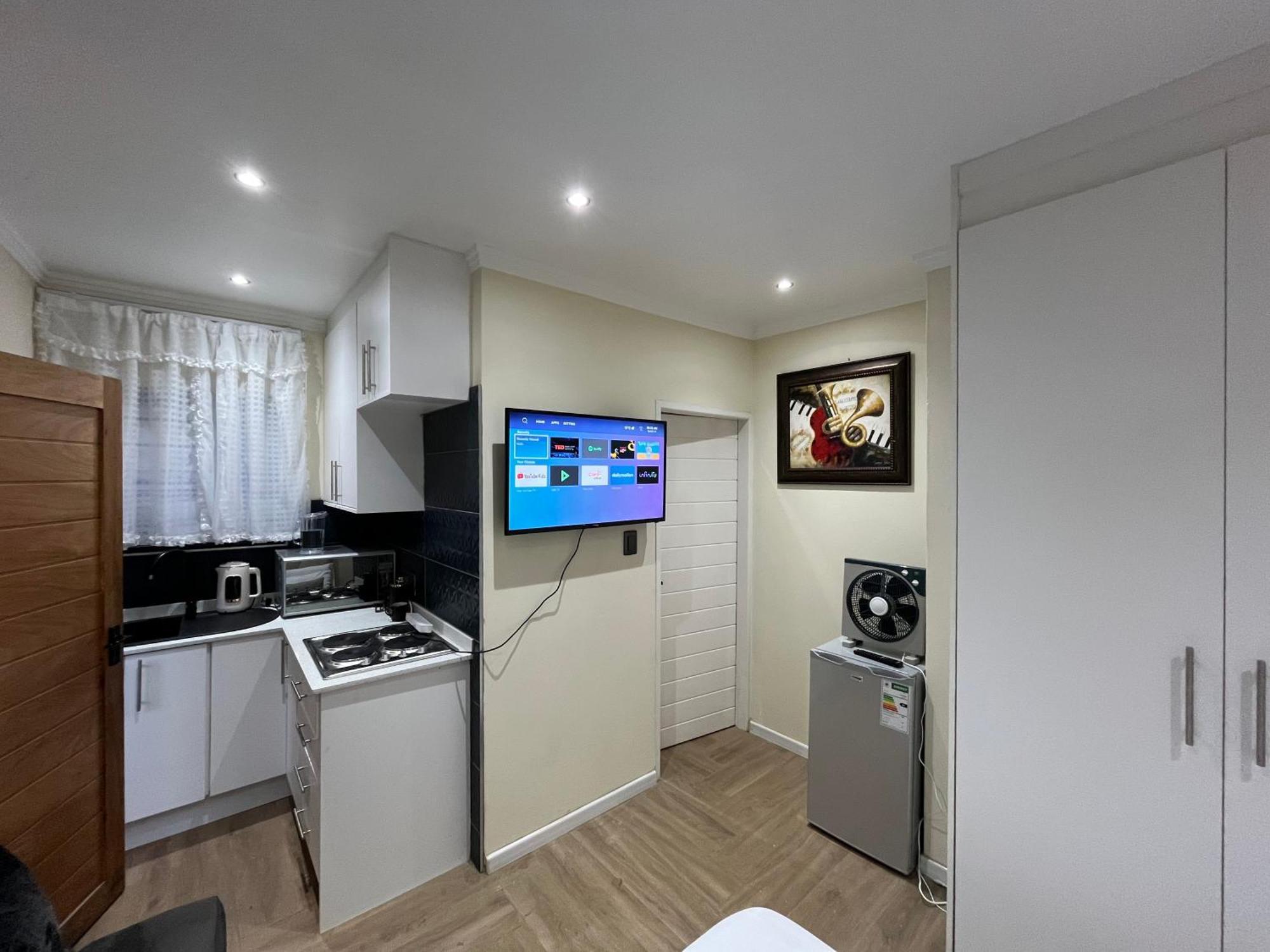 The Benjamin Accomodation Edenvale Exterior foto